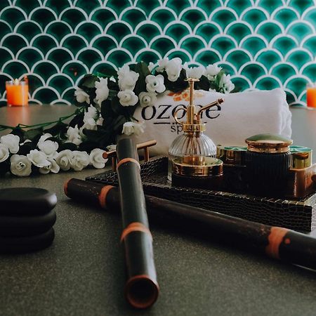 Doubletree By Hilton Fujairah City المظهر الخارجي الصورة A set of OZO