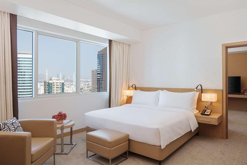 Doubletree By Hilton Fujairah City الغرفة الصورة