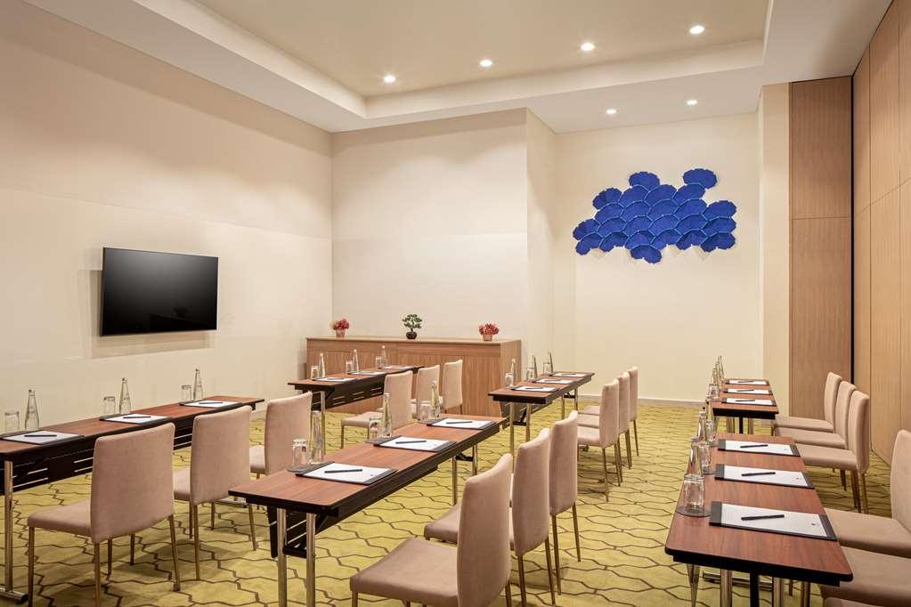 Doubletree By Hilton Fujairah City الغرفة الصورة
