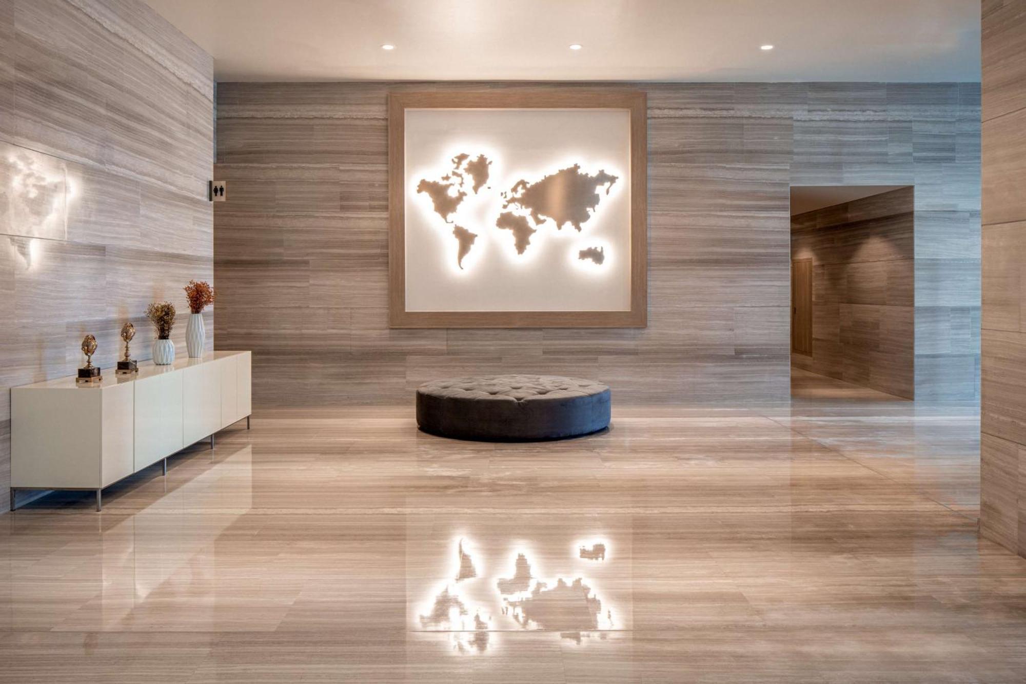 Doubletree By Hilton Fujairah City المظهر الخارجي الصورة Lobby