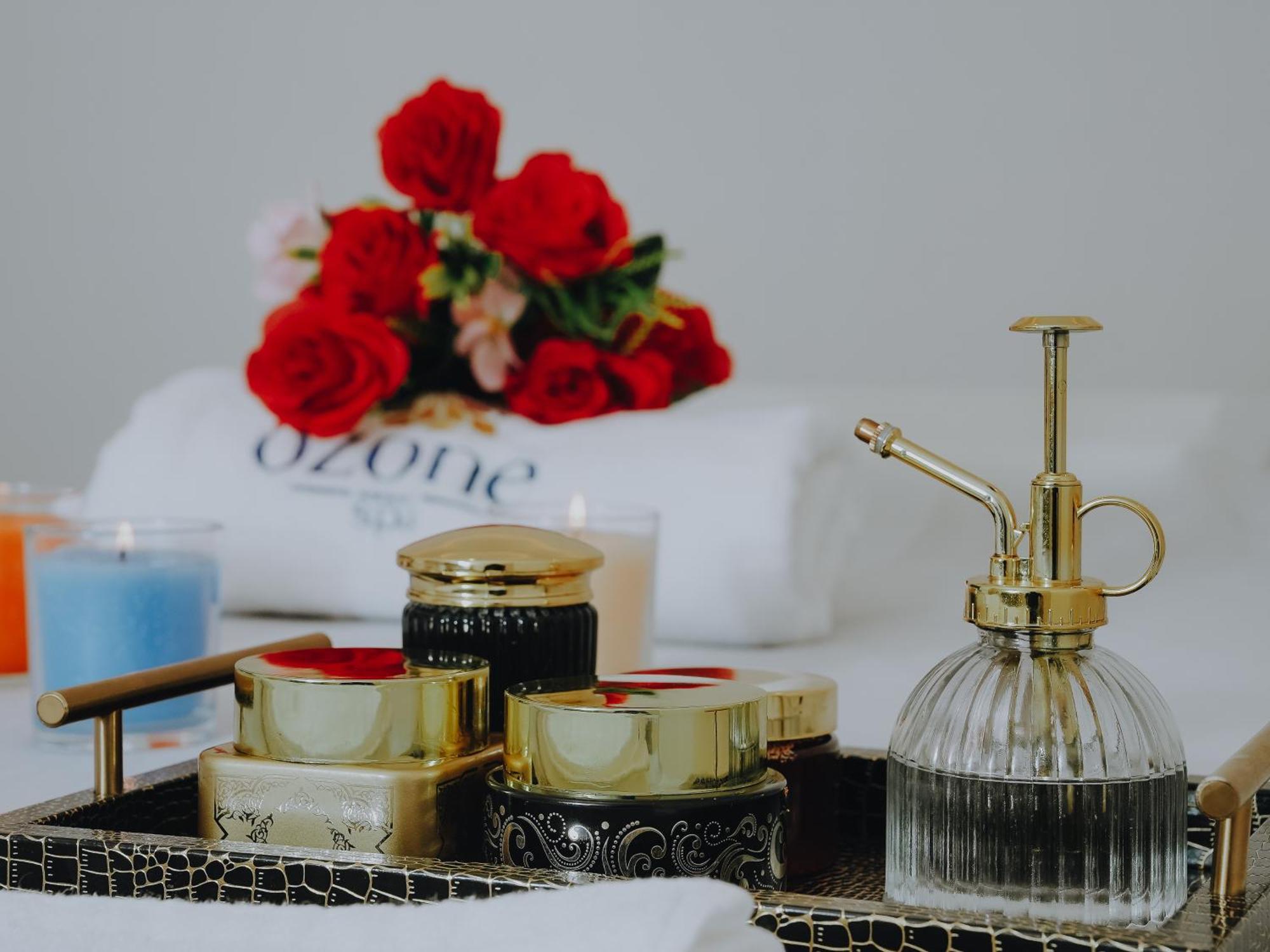 Doubletree By Hilton Fujairah City المظهر الخارجي الصورة A set of skin care products